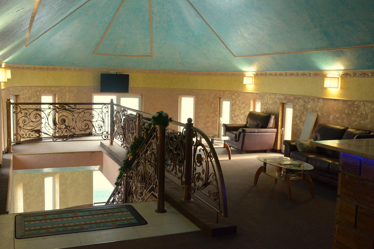 Golden Palace Dubove エクステリア 写真