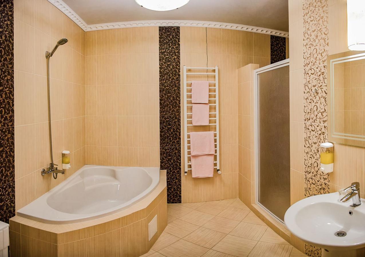 Golden Palace Dubove エクステリア 写真